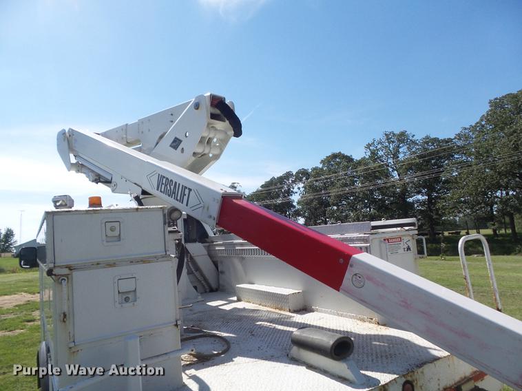 image for item DD7218 2008 Sterling Bullet bucket truck