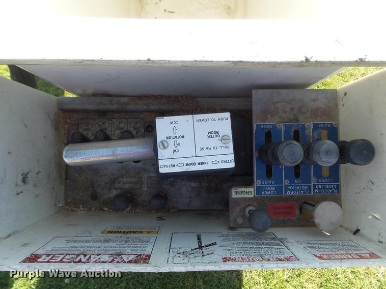 image for item DD7218 2008 Sterling Bullet bucket truck