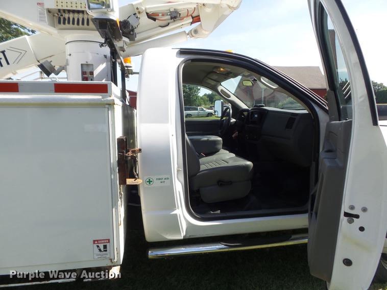 image for item DD7218 2008 Sterling Bullet bucket truck