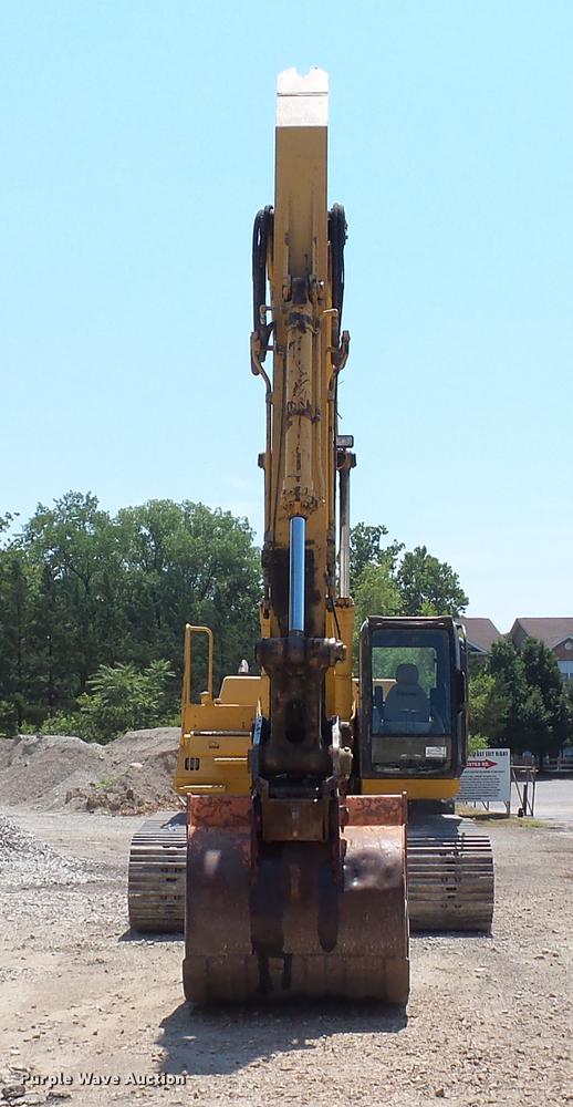 image for item DD7261 2003 John Deere 330C LC excavator