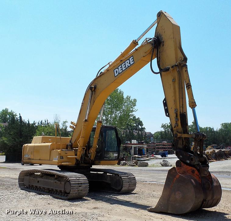 image for item DD7261 2003 John Deere 330C LC excavator