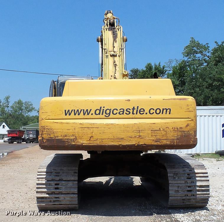 image for item DD7261 2003 John Deere 330C LC excavator