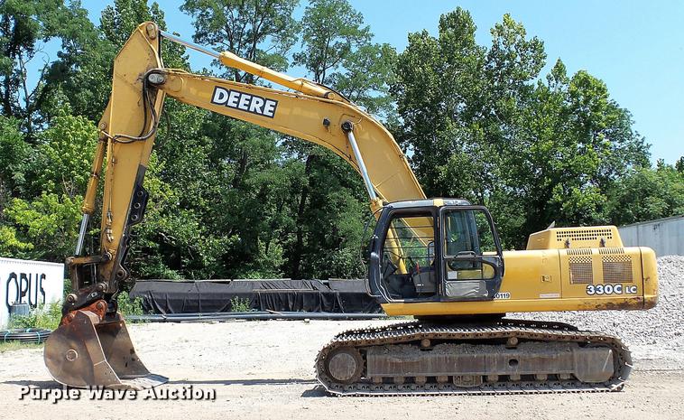 image for item DD7261 2003 John Deere 330C LC excavator
