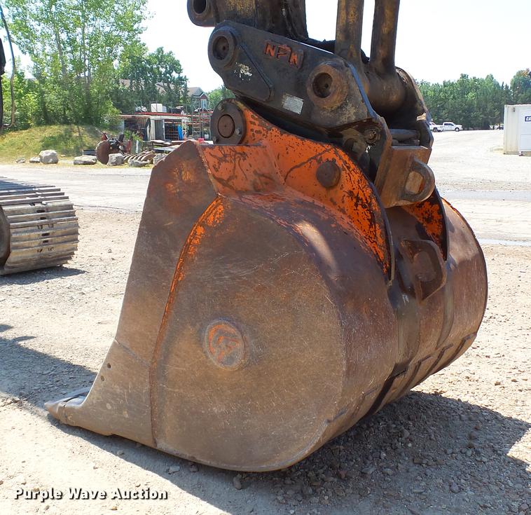 image for item DD7261 2003 John Deere 330C LC excavator