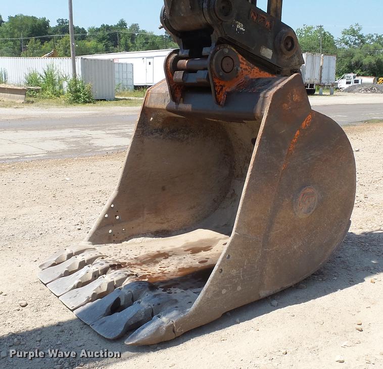 image for item DD7261 2003 John Deere 330C LC excavator