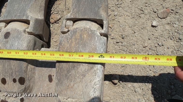 image for item DD7261 2003 John Deere 330C LC excavator