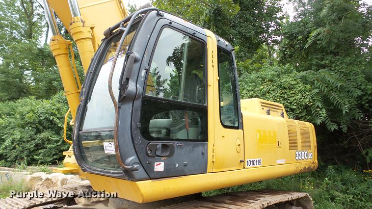 image for item DD7261 2003 John Deere 330C LC excavator