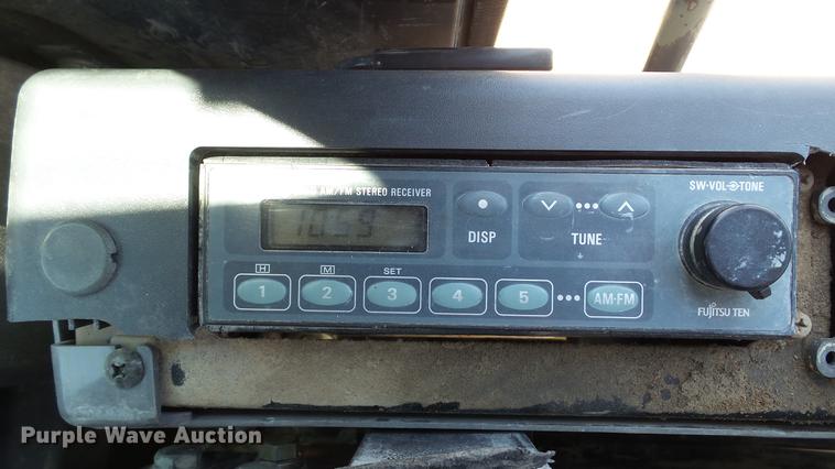 image for item DD7261 2003 John Deere 330C LC excavator