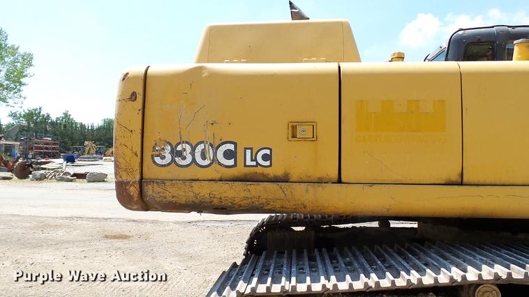 image for item DD7261 2003 John Deere 330C LC excavator