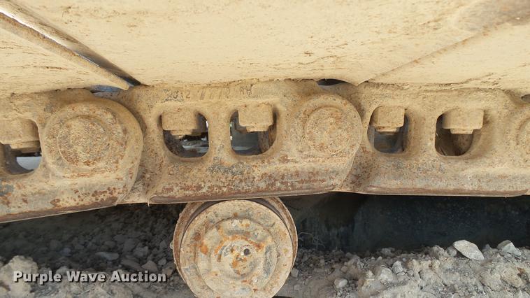 image for item DD7261 2003 John Deere 330C LC excavator