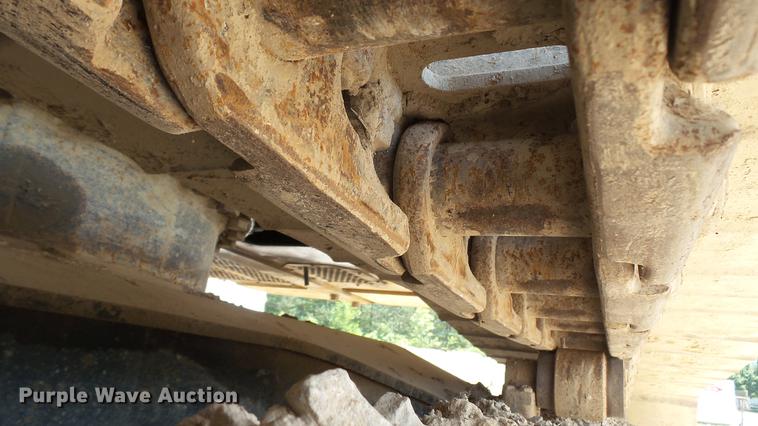 image for item DD7261 2003 John Deere 330C LC excavator