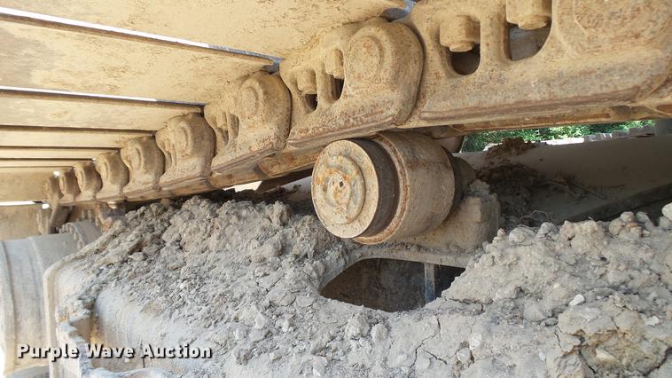 image for item DD7261 2003 John Deere 330C LC excavator