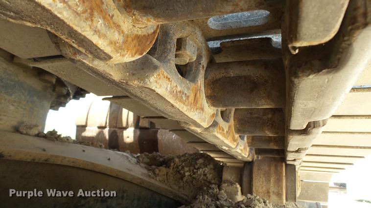 image for item DD7261 2003 John Deere 330C LC excavator