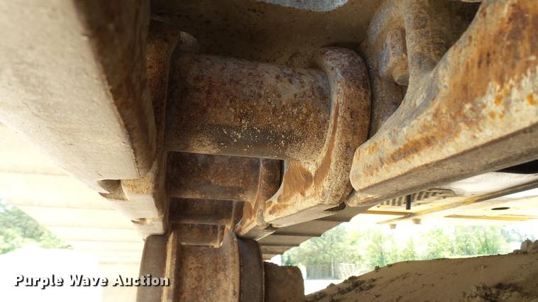 image for item DD7261 2003 John Deere 330C LC excavator