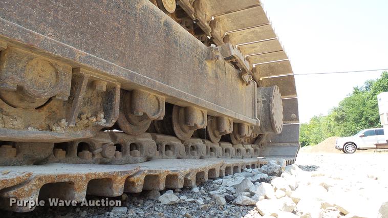 image for item DD7261 2003 John Deere 330C LC excavator