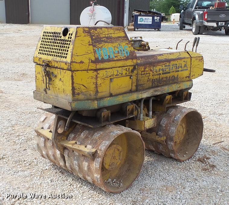 image for item DD7271 1994 Rammax RW1404 trench compactor