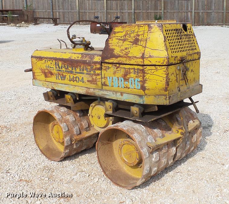 image for item DD7271 1994 Rammax RW1404 trench compactor