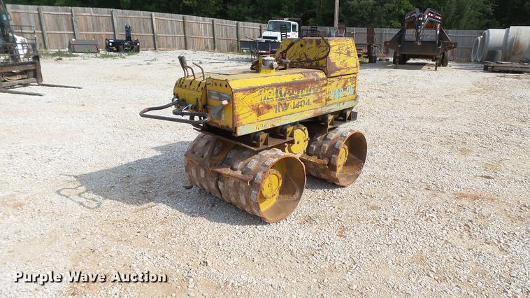 image for item DD7271 1994 Rammax RW1404 trench compactor