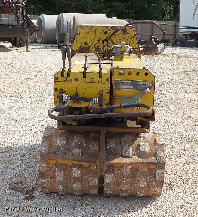 image for item DD7271 1994 Rammax RW1404 trench compactor