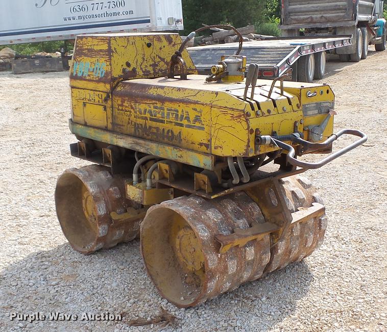 image for item DD7271 1994 Rammax RW1404 trench compactor