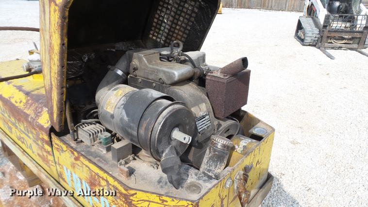 image for item DD7271 1994 Rammax RW1404 trench compactor