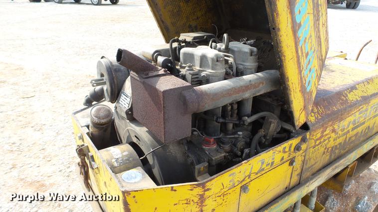 image for item DD7271 1994 Rammax RW1404 trench compactor