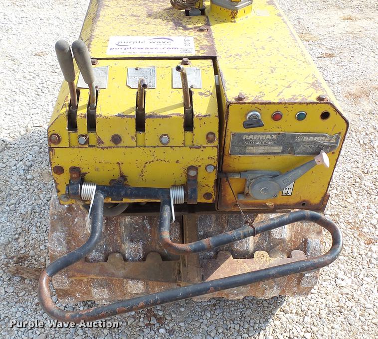 image for item DD7271 1994 Rammax RW1404 trench compactor