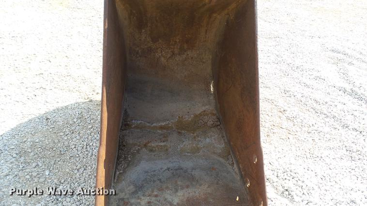 image for item DD7272 Excavator bucket