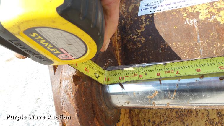 image for item DD7272 Excavator bucket