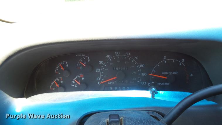 image for item DD7288 2001 Ford F550 Super Duty XLT service truck with crane