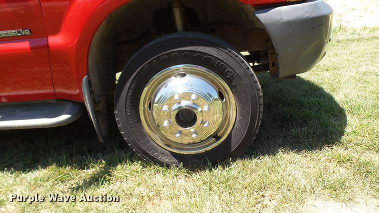 image for item DD7288 2001 Ford F550 Super Duty XLT service truck with crane