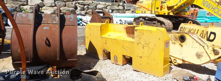 image for item DD7290 1998 New Holland EC600 excavator