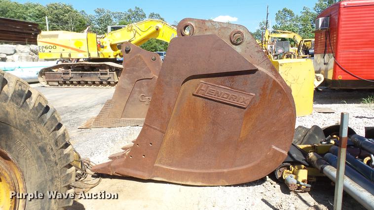image for item DD7290 1998 New Holland EC600 excavator