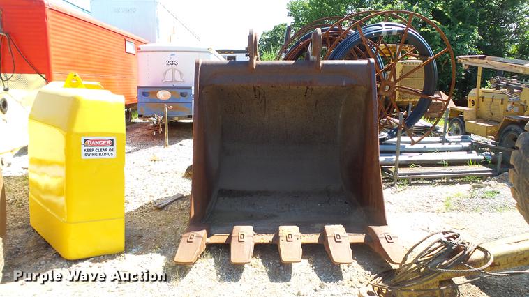 image for item DD7290 1998 New Holland EC600 excavator