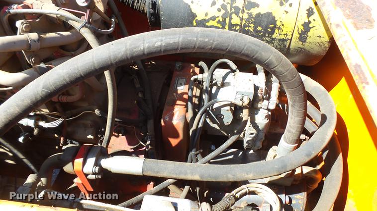 image for item DD7290 1998 New Holland EC600 excavator