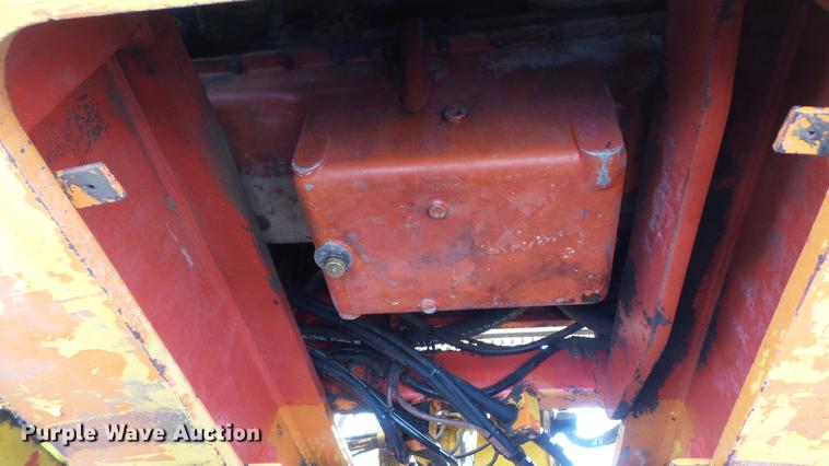 image for item DD7290 1998 New Holland EC600 excavator