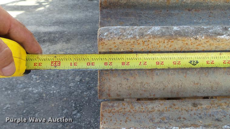 image for item DD7290 1998 New Holland EC600 excavator