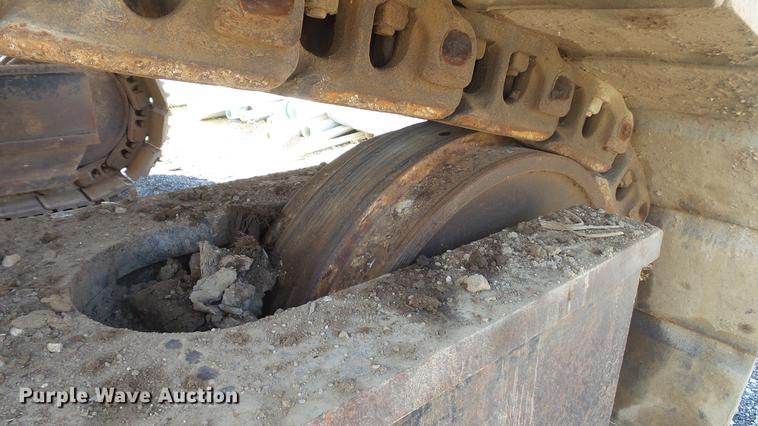 image for item DD7290 1998 New Holland EC600 excavator