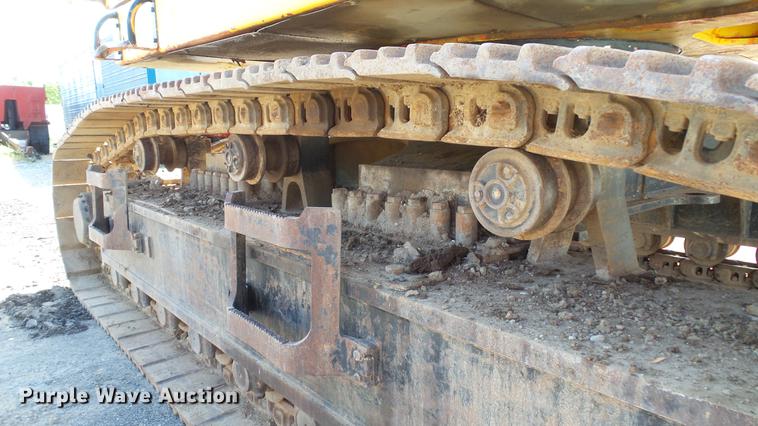 image for item DD7290 1998 New Holland EC600 excavator