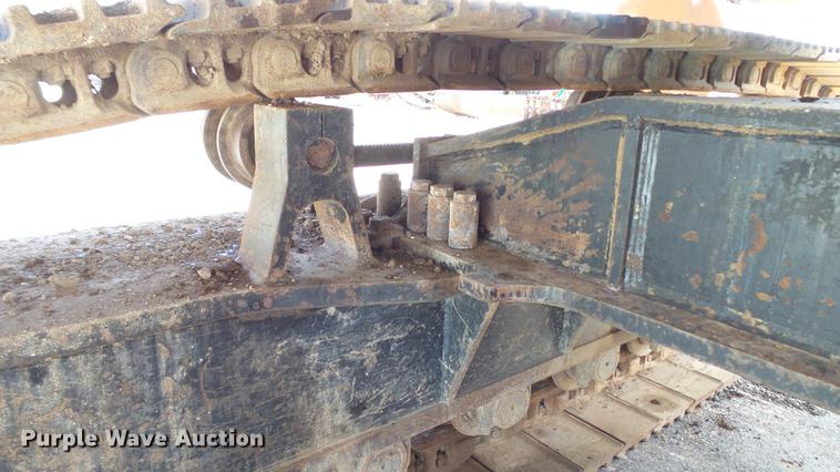 image for item DD7290 1998 New Holland EC600 excavator