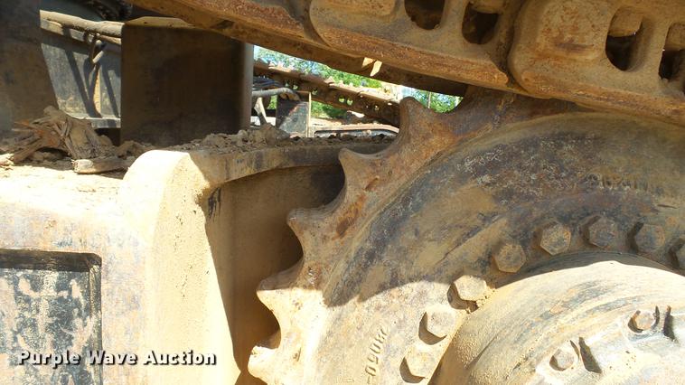 image for item DD7290 1998 New Holland EC600 excavator