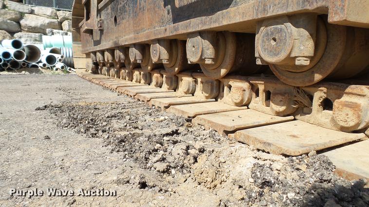 image for item DD7290 1998 New Holland EC600 excavator