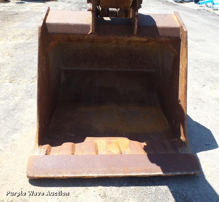 image for item DD7291 1989 John Deere 495D rubber tired excavator