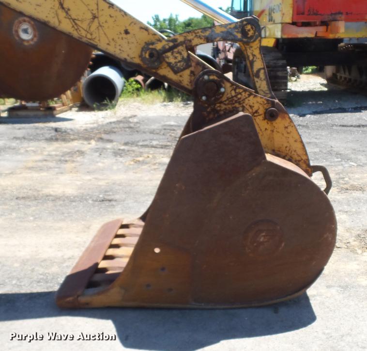 image for item DD7291 1989 John Deere 495D rubber tired excavator