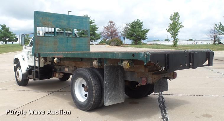 image for item DD7314 1995 Ford F700 flat dump bed truck