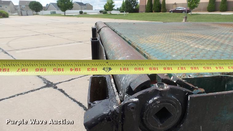 image for item DD7314 1995 Ford F700 flat dump bed truck