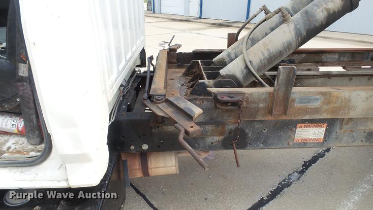 image for item DD7314 1995 Ford F700 flat dump bed truck