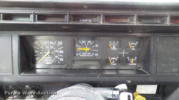 image for item DD7314 1995 Ford F700 flat dump bed truck