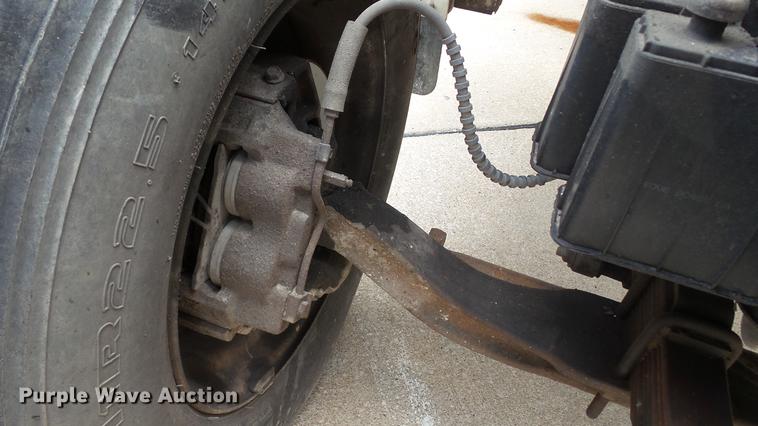 image for item DD7314 1995 Ford F700 flat dump bed truck