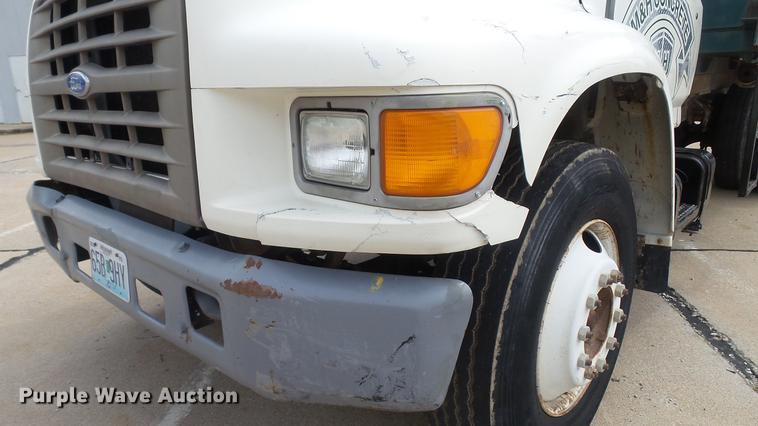 image for item DD7314 1995 Ford F700 flat dump bed truck